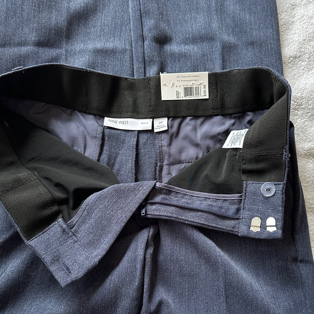 Nine West NWT Dark Navy Women's Dress Pants Mid Rise Barely Bootcut Size 2P - Picture 2 of 5